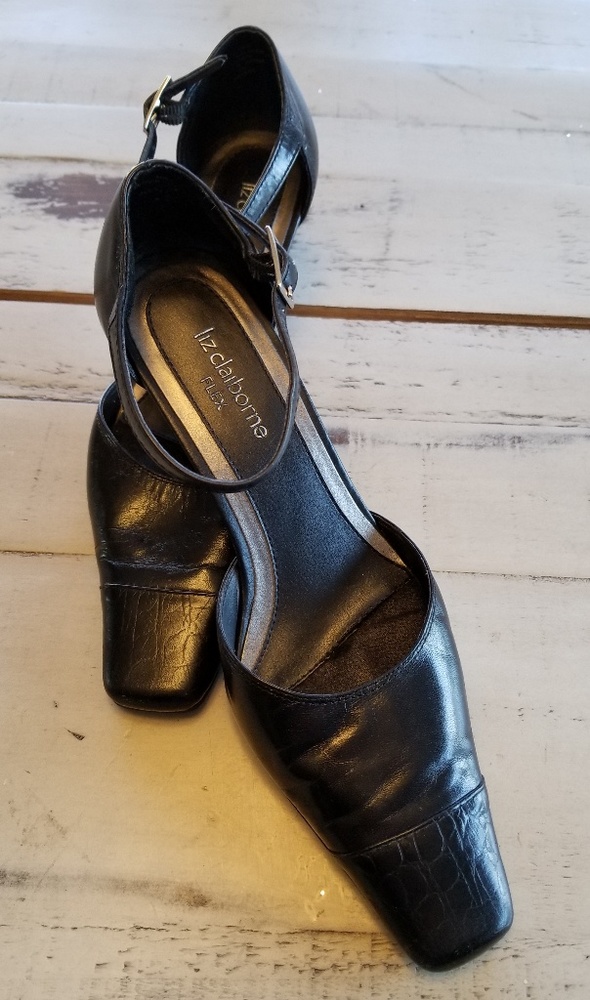Liz Claiborne heel, black leather